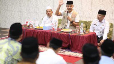 Ganjar Pranowo Bantu PLTS Rooftop ke Ponpes di Kudus: Belajar Transisi Energi Kecil-kecilan Dulu