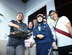 Panen Lobster Air Tawar di Lorong Wisata, Fatmawati Apresiasi Kemajuan UMKM Lorong