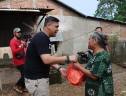 Bersama IOF Pengcab Gowa, Kapolres Berbagi Bantuan Sembako di Desa Terpencil