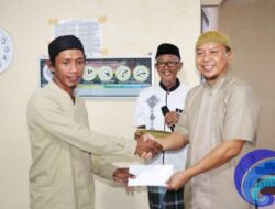 Kunjungi Pulau Ujung Jampea, Bupati Serahkan Bantuan untuk Mesjid Nurul Yaqin