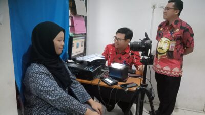 Disdukcapil Gowa Door To Door-kan Perekaman KTP Bagi Disabilitas dan Kunjungan ke Sekolah