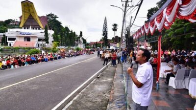Momen Ngopi Bareng Gubernur Andi Sudirman dengan Warga Toraja: Berdialog hingga Beri Kuis Berhadiah