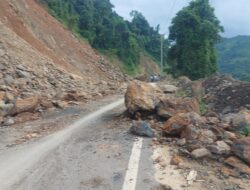 Sempat Longsor, Poros Jalan Batusitanduk-Rantepao di Luwu Sudah Dapat Dilalui Kendaraan