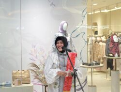 Resmikan Butik di TSM Makassar, Indira Dorong Kreativitas UMKM Fashion Lokal