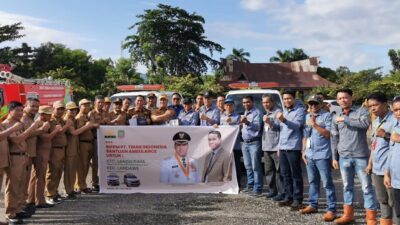 PT Tiran Indonesia Beri Bantuan Ambulance untuk Dua Kecamatan di Konawe Utara