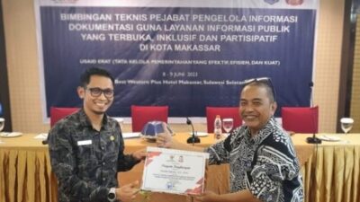 Jadi Peserta Terbaik, PPID Dinas PU Makassar Dapat Penghargaan dari Komisi Informasi Sulsel
