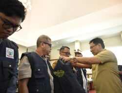 Asisten I Pemprov Sulsel Lepas Petugas Kesehatan Hewan Kurban