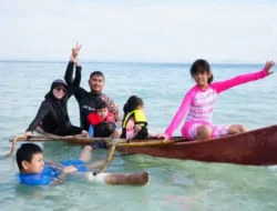 Bupati dan Keluarga Menikmati Indahnya Pesona Pulau Larea-rea