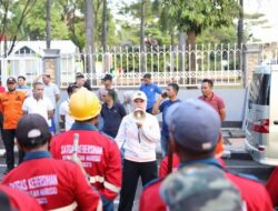 Jaga Kebersihan Kota, Wawali Makassar Pimpin Kegiatan Jumat Bersih