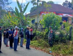 Sukseskan Upacara Peringatan HUT RI Ke-78, Babinsa 1409-07/Tompobulu Latih Paskibra