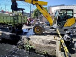 Antisipasi Genangan, Dinas PU Makassar Keruk Saluran Sekunder di Malimongan