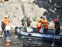 World Cleanup Day, Kodim 1408/Mks Bersinergi Lakukan Bersih Kanal dan Masjid 
