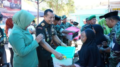 Pangdam XIV/Hsn Buat Warga Borisallo Menangis, Salurkan Ratusan Sembako dan Bantu Masjid