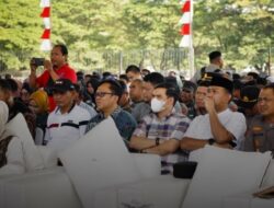 Camat Ari Fadli dan Lurah se-Kecamatan Mamajang Ikut Deklarasi Pemilu Damai 2024 di Karebosi