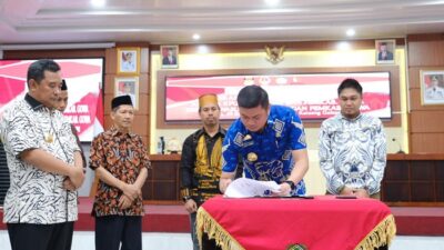 Pemkab Gowa Teken NPHD Pilkada 2024, Pj Gubernur: Pertama di Sulsel