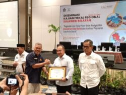 Pemkab Gowa Terima Penghargaan Pengelolaan Dana Desa Terbaik di Sulsel