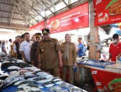 Dampingi Pj Gubernur Tinjau Pasar Tradisional, Wawali: Pemkot Kerjasama Bulog Gelar Operasi Pasar