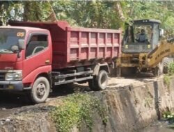 Dinas PU Makassar Tunjukkan Respon Cepat, Bersihkan Sedimentasi di Saluran Air Sekunder