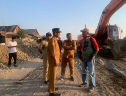 Pj Bupati Takalar Tinjau Pembangunan Tanggul di Dua Desa, Berharap Segera Diselesaikan