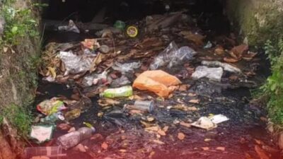 Dapat Laporan Adanya Drainase tersumbat Camat Manggala Turunkan Satgas Drainase