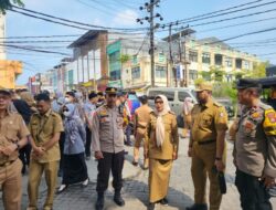 FOTO: Camat Panakkukang Pantau Penertiban Aset Fasum Milik Pemerintah Kota Makassar