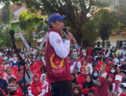 Puluhan Ribu Warga Meriahkan Jalan Sehat Merdeka Anak Rakyat