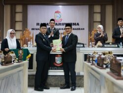 Wali Kota Sampaikan Ranperda Tentang APBD Makassar 2024, Naik 2,4 Persen