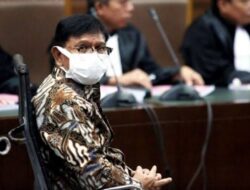 Hari ini Johnny G Plate Hadapi Sidang Vonis