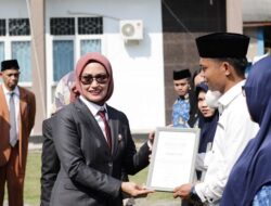 Nakes Teladan Dapat Penghargaan di Hari Pahlawan
