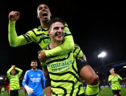 Arsenal Tundukkan Luton Town 3-4