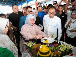 Potong Tumpeng saat Peresmian Renovasi TPI Paotere, Ini Harapan Indira