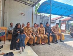 Plt Camat Makassar Melayat ke Rumah Duka Almarhum Denny Hidayat