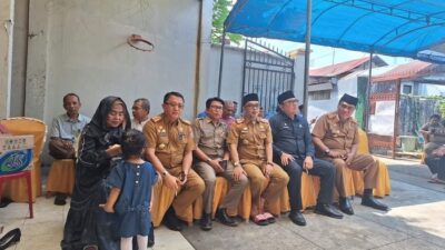 Plt Camat Makassar Melayat ke Rumah Duka Almarhum Denny Hidayat