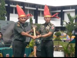 Mayjen Totok Pamit, Tradisikan Penyerahan Passapu dan Keris ke Mayjen Bobby, Ini Harapannya