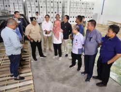 Pastikan Kesiapan Pemilu, Pj Gubernur Sulsel Tinjau Gudang Logistik KPU Luwu Utara