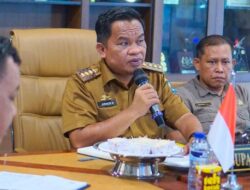 Pj Bupati Pimpin Rapat Bersama Bahas Master Plan Kite Surfing Pantai Bungung Pandang