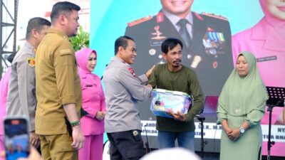 Pemkab Gowa Bersama Polda Sulsel Salurkan 4.000 Paket Sembako ke Masyarakat