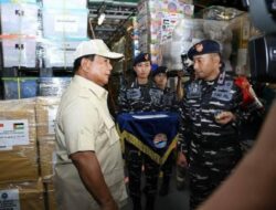 Menhan Prabowo Lepas Pengiriman Bantuan ke Palestina