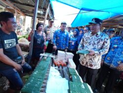 Pj Gubernur Tinjau Pasar Palleko Takalar, Pastikan Stok dan Harga Kebutuhan Pokok Stabil