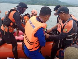 Tim Sar Gabungan Temukan Pemancing yang Terjatuh dari Perahu di Perairan Batulotong Luwu