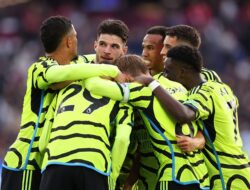 Arsenal Cetak Sejarah, Pesta Gol di Kandang West Ham United