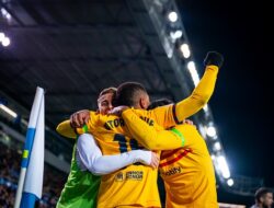 Barcelona Menang di Markas Alaves, Vitor Roque Dapat Kartu Merah