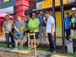 Kecamatan Panakkukang-Panin Bank Hijaukan Jalan Boulevard