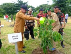 Penanaman Pohon di Kawasan Bili-Bili, Wabup Gowa Apresiasi Program Reboisasi Divif 3 Kostrad