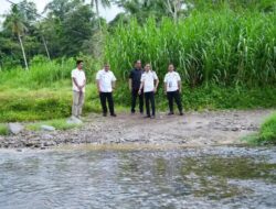 Dengar Keluhan Warga, Pj Bupati Upayakan Bangun Jembatan di Sinjai Selatan Tahun Ini
