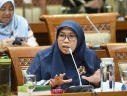 THR Bagi Driver Ojol, Komisi IX DPR Minta Tak Hanya Imbauan