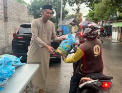 Jumat Berkah Ramadhan, Benteng Kupa Group Bagi Beras dan Nasi Kotak