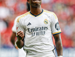 Vinicius Jr Cetak 2 Gol, Real Madrid Perkasa di Markas Osasuna