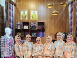 Ikuti Inacraft 2024 di JCC Senayan, Dekranasda Gowa Pamerkan Sarung Sutera Cura’ Labba