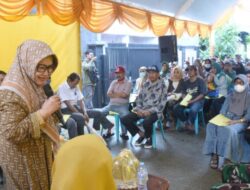 Warga Minasaupa Curhat ke Apiaty Saat Reses